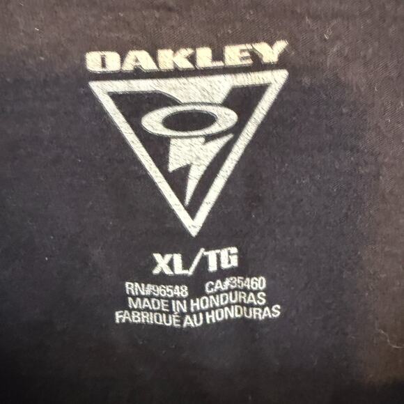 Oakley Shirt Mens XL Black Skull Logo Retro Y2K Tshirt Crewneck Casual - Picture 6 of 10